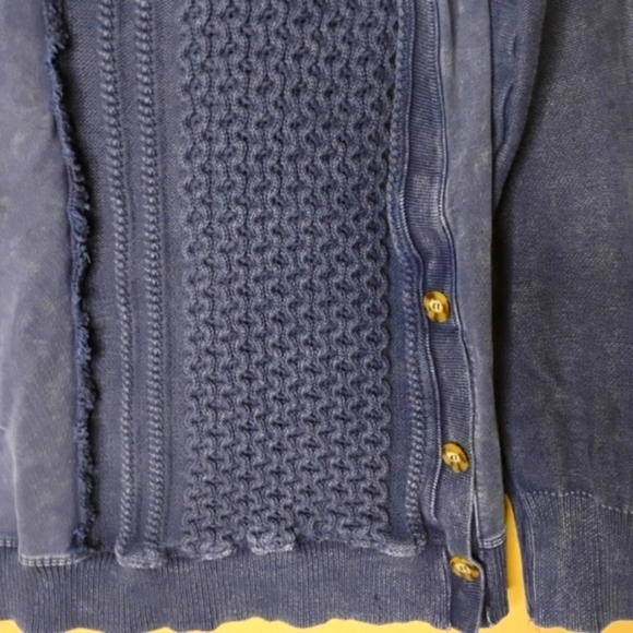 Natural Reflections Acid-Wash Knit Sweatshirt Cable Panel Side Buttons - Picture 4 of 9